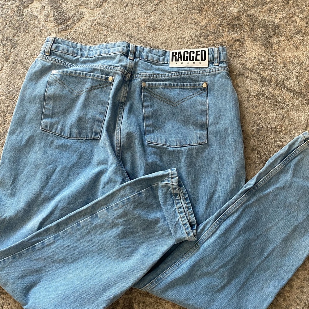 The Ragged Priest cougar mom Blue Jeans from the UK 🇬🇧